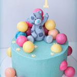 Детские торты - торт с медвежонком и шоколадными шариками. Код: ТД-069